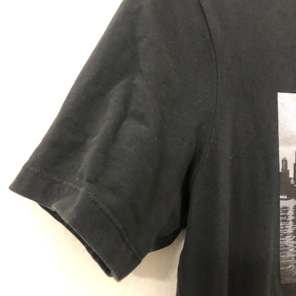 DKNY t-shirt - Picture 3 of 5
